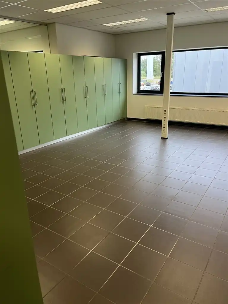 Kantoorgebouw foto 12