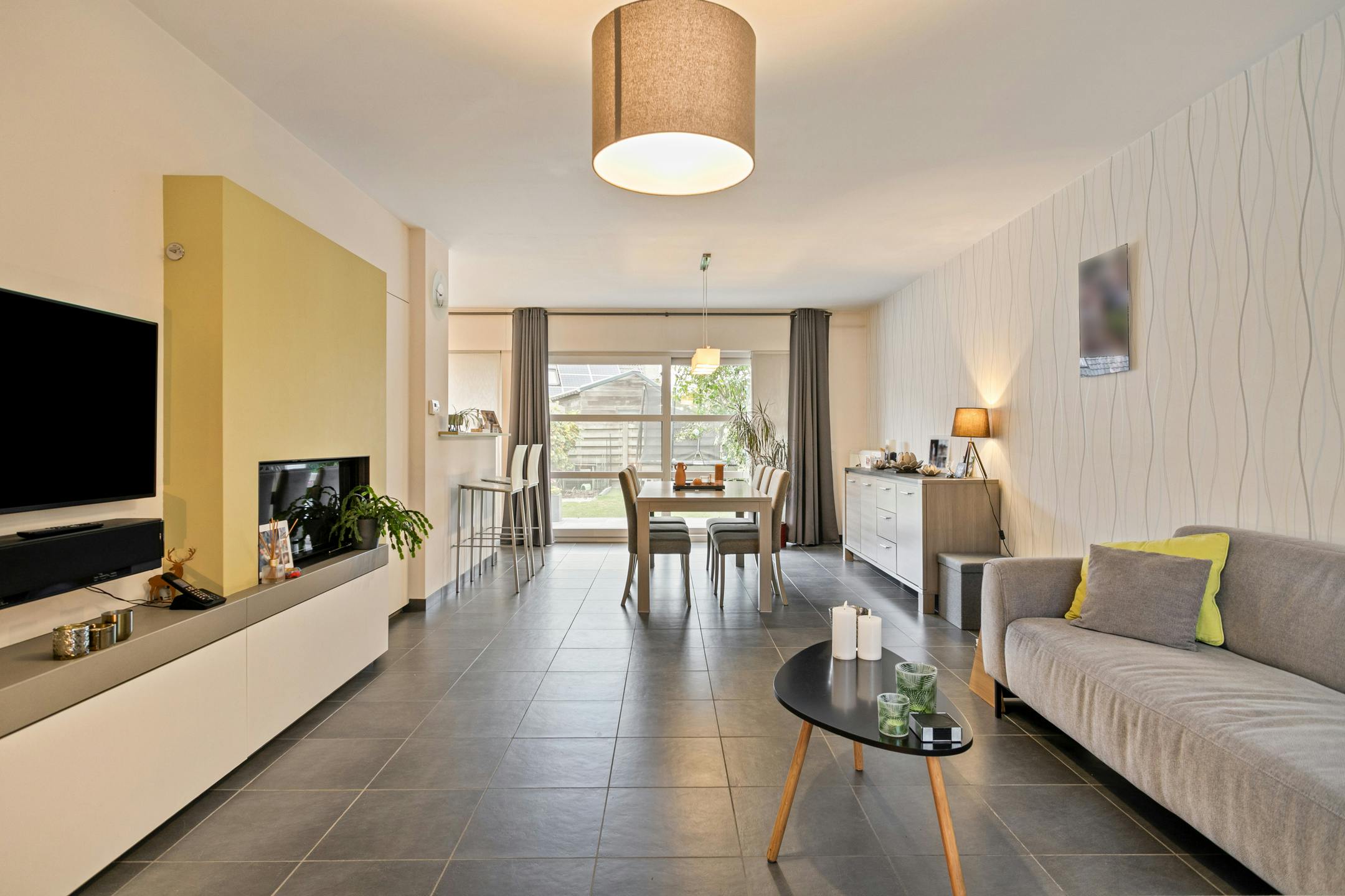 Volledig instapklaar huis met 3 kamers te koop in Deerlijk foto 2