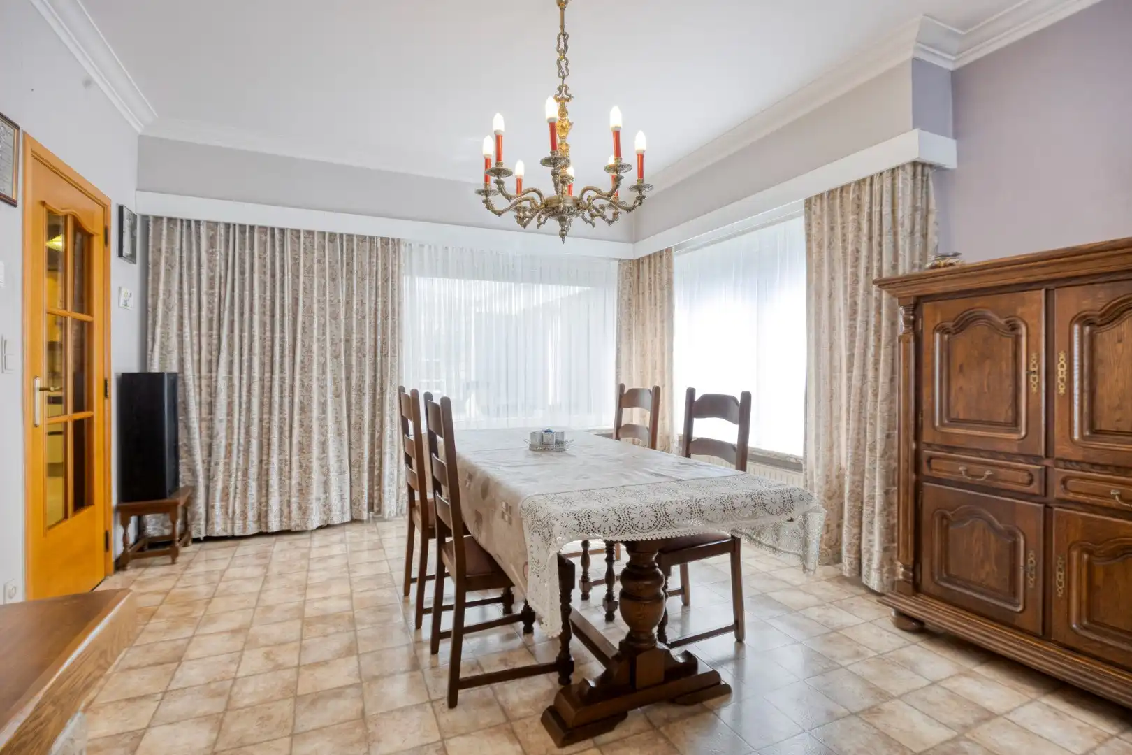 Woning met 3 slaapkamers op 369 m² in het centrum van Geel ! foto 4