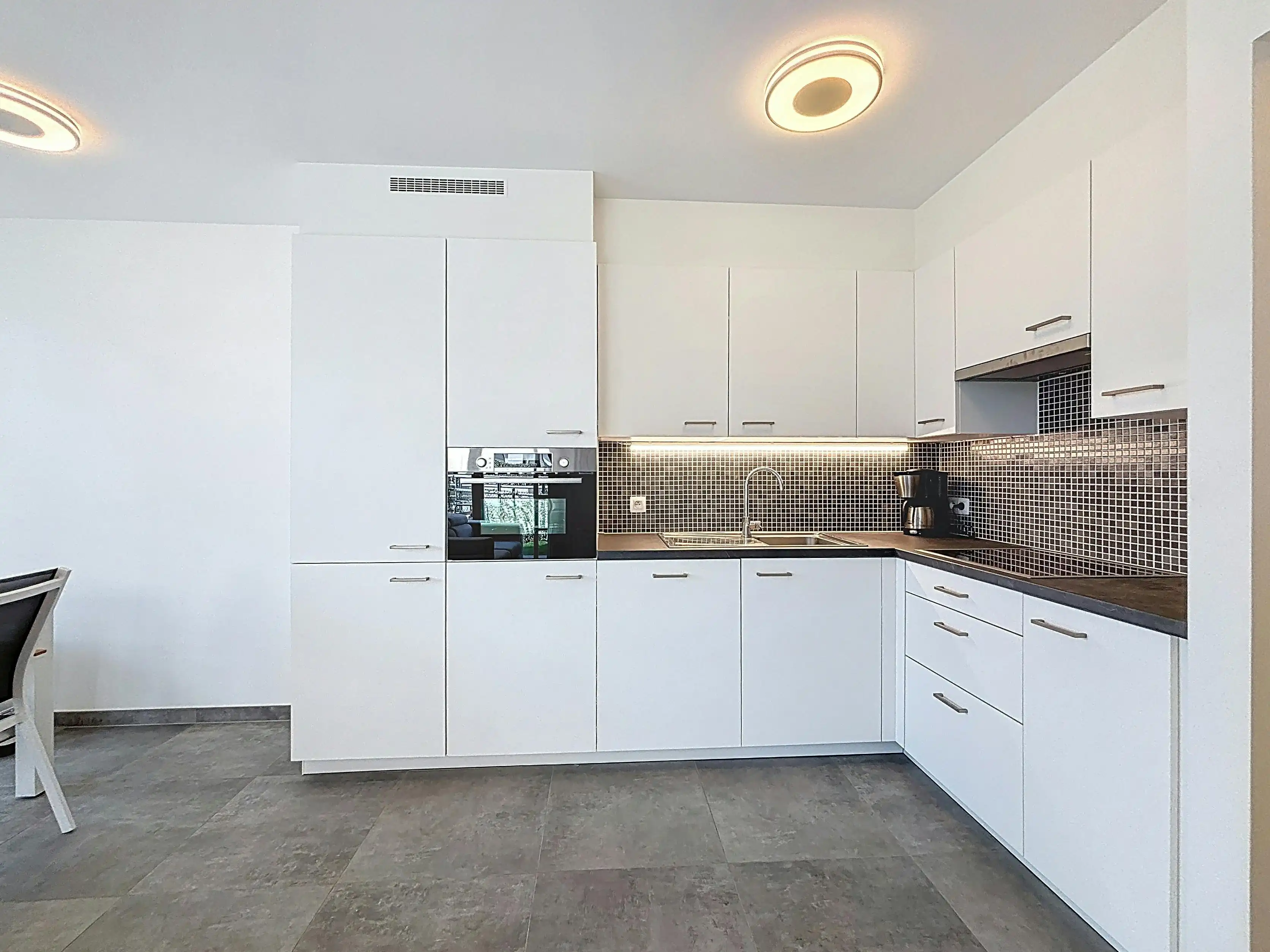 Appartement met 2 slaapkamers en parking in het centrum  foto 5