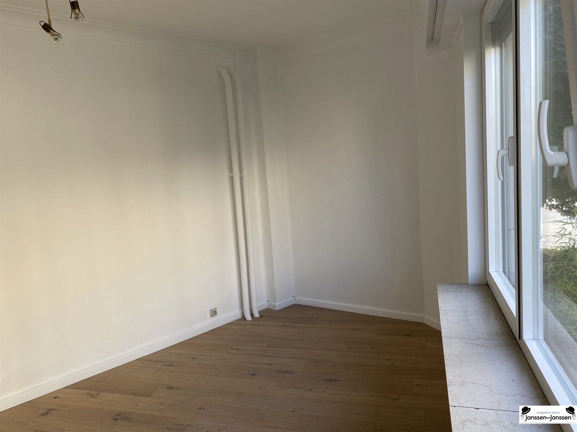 Hoekappartement met veel lichtinval op toplocatie in Antwerpen! foto 10