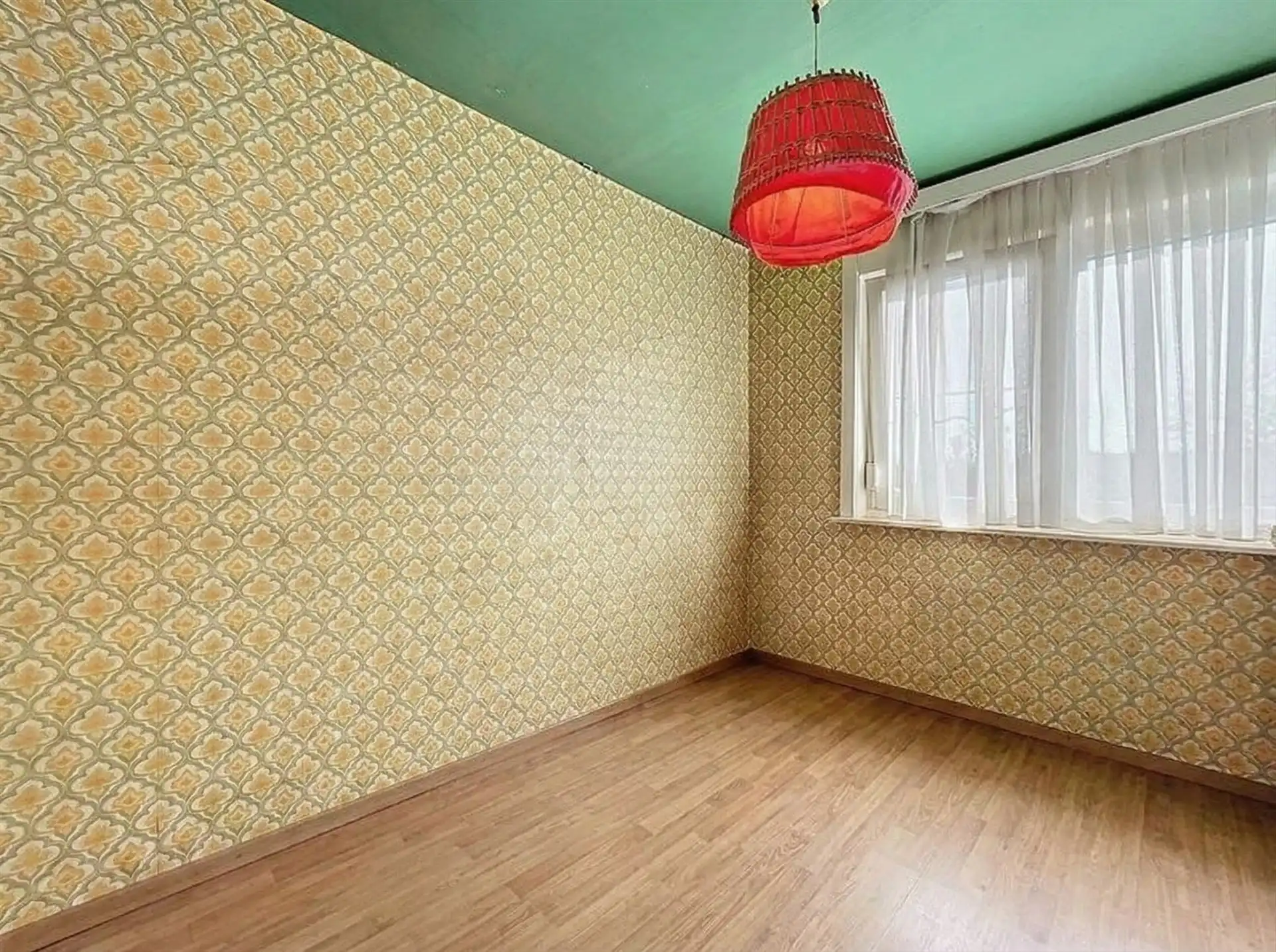 Gezinswoning met garage op perceel van 900m² met weids uitzicht! foto 13