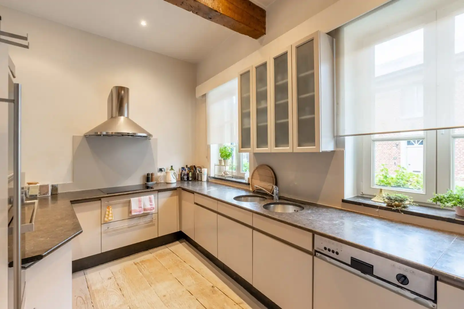 Charmante hoeve met prachtige binnenkoer + 2 gastenverblijven te Tongeren-Rutten foto 14