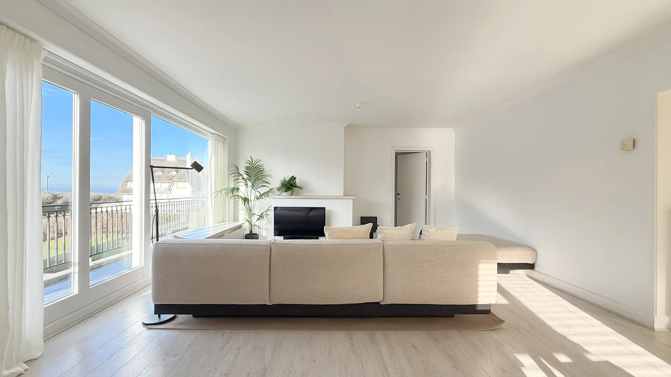 Stijlvol gemeubeld appartement / toplocatie nabij de Zeedijk foto 6