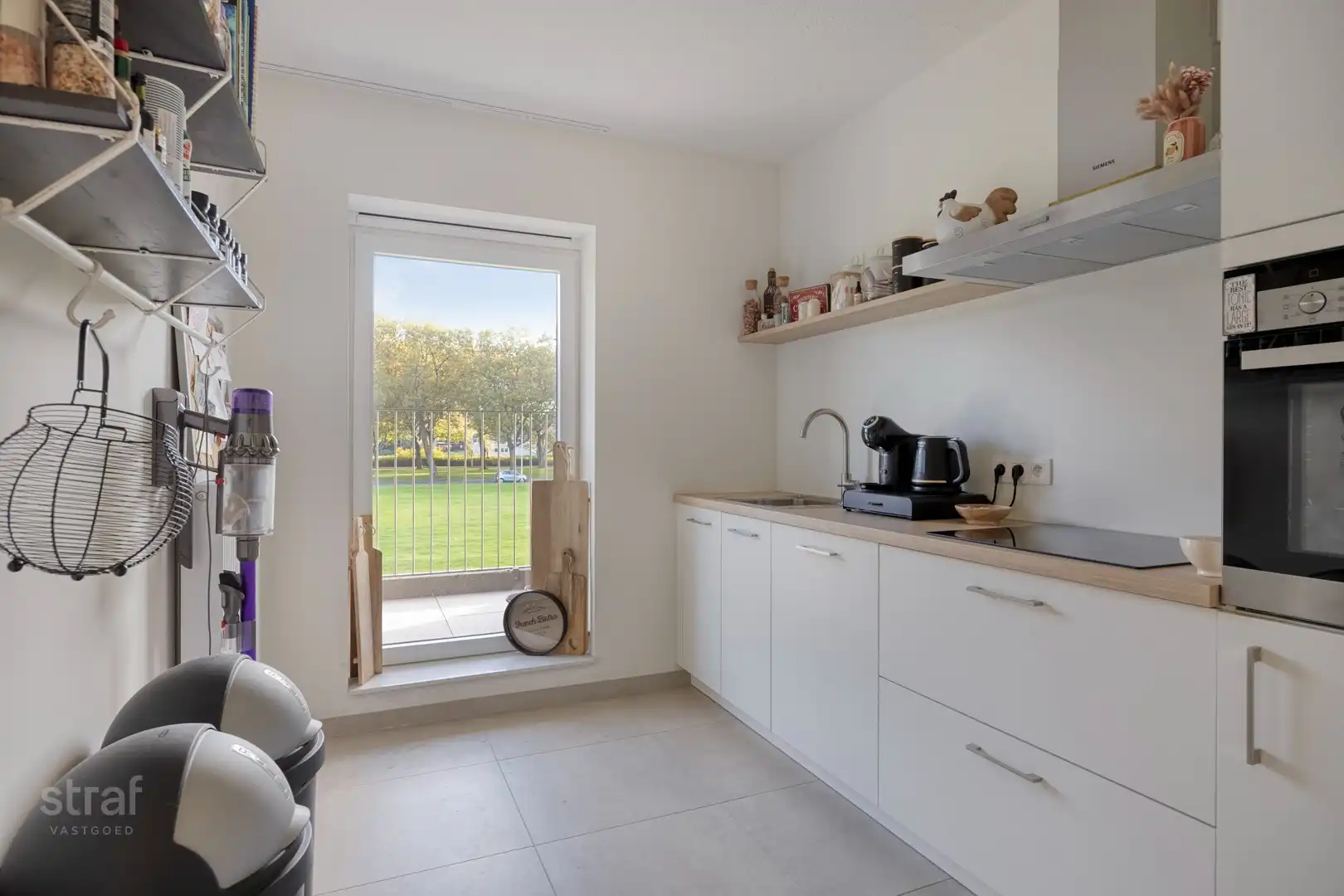 TE HUUR: Zonnig appartement op Linkeroever inclusief autostaanplaats foto 7
