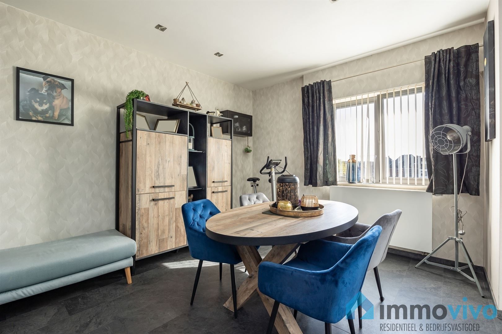 Instapklaar 2-slaapkamer appartement met terras en staanplaats. foto 7