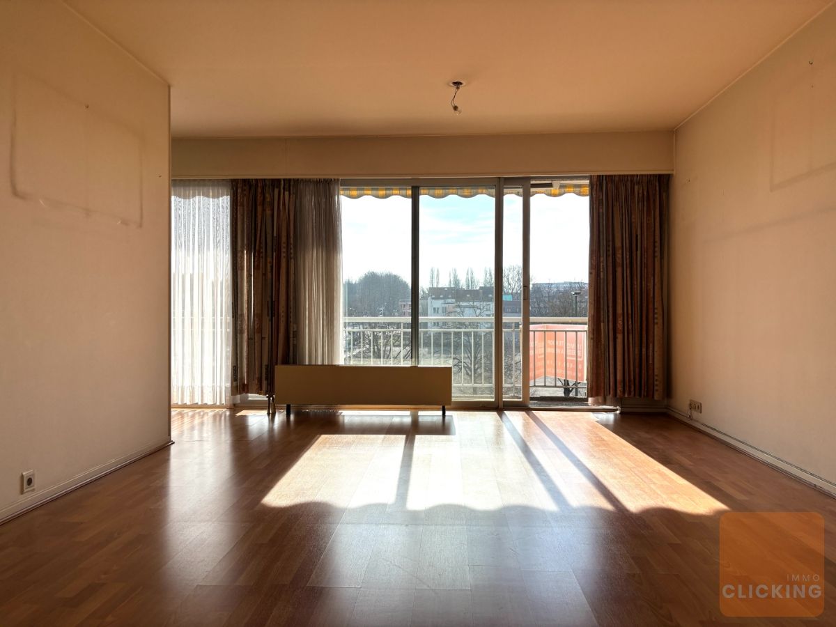 Leuk 2 slaapkamer appartement met zonnig terras foto {{pictureIndex}}
