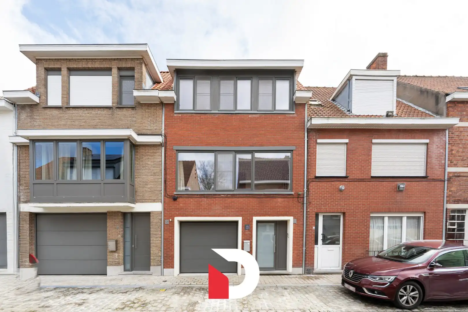 Instapklare gezinswoning met 3slk. en inpandige garage vlakbij Centrum Brugge. foto 25