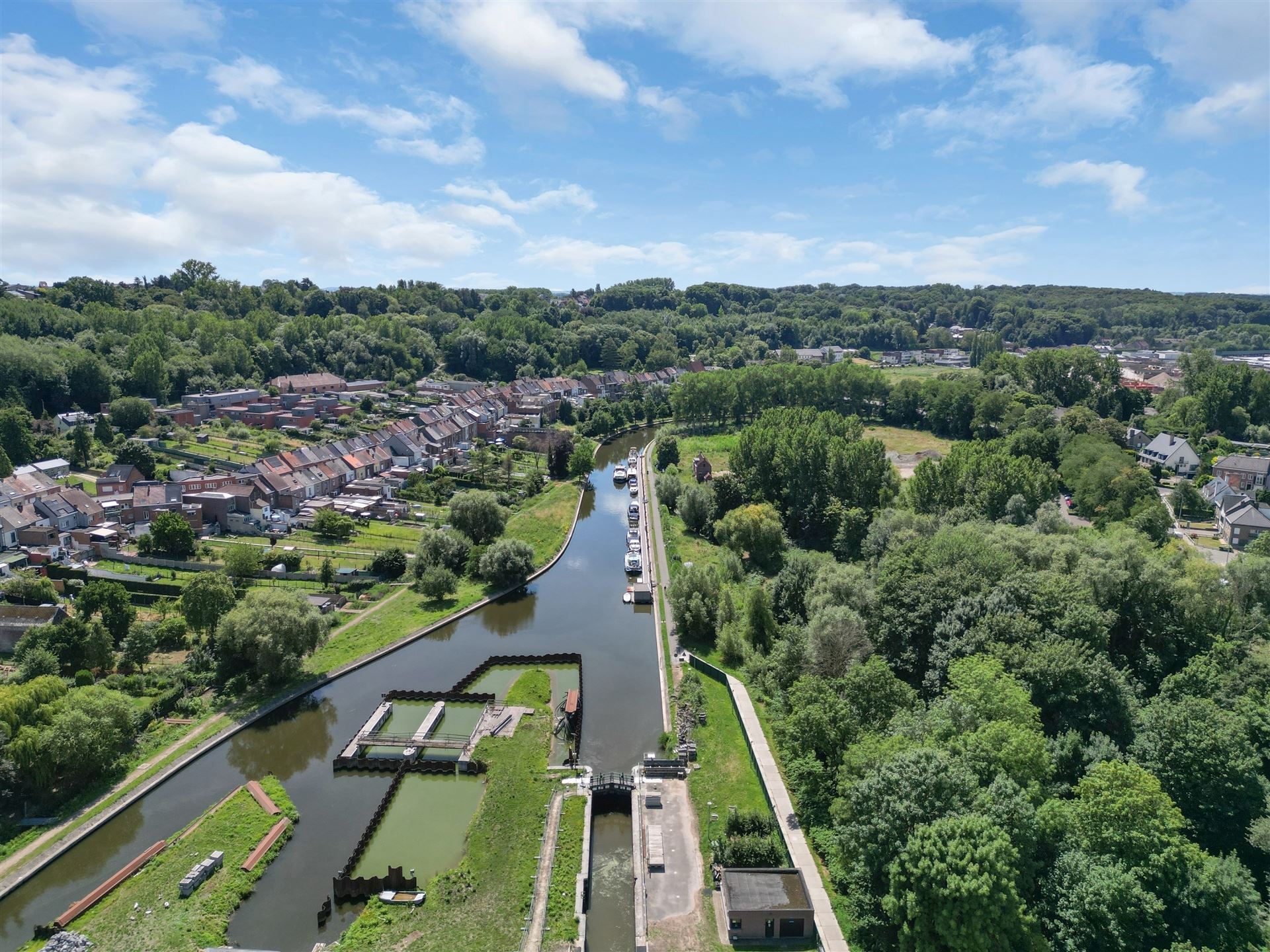 rustig gelegen HOB te Geraardsbergen!  foto 3