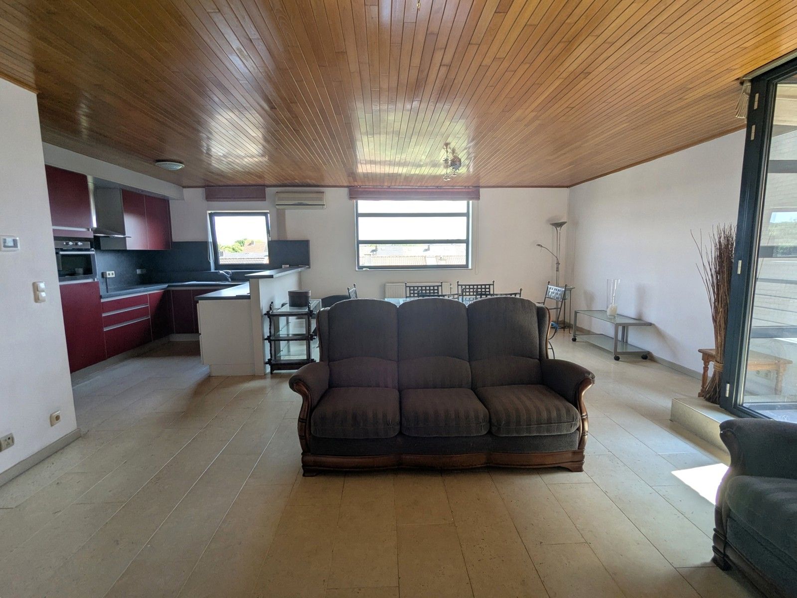 Rustig, sfeervol met perfecte indeling en 2 staanplaatsen! foto 2
