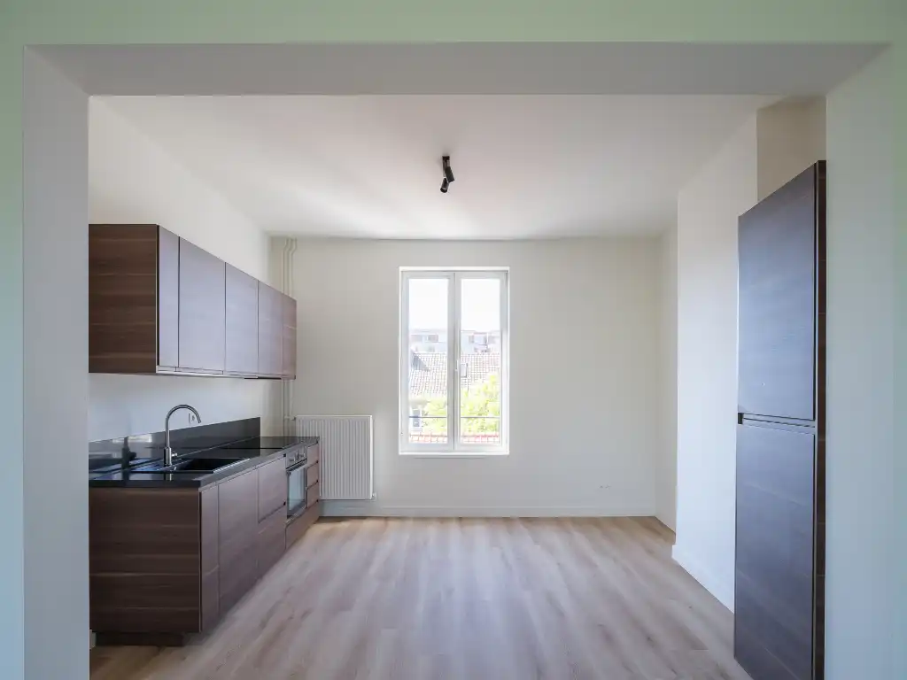 Instapklare en karaktervolle herenwoning (= kantoor) met buitenruimte aan de gegeerde Coupure foto 20