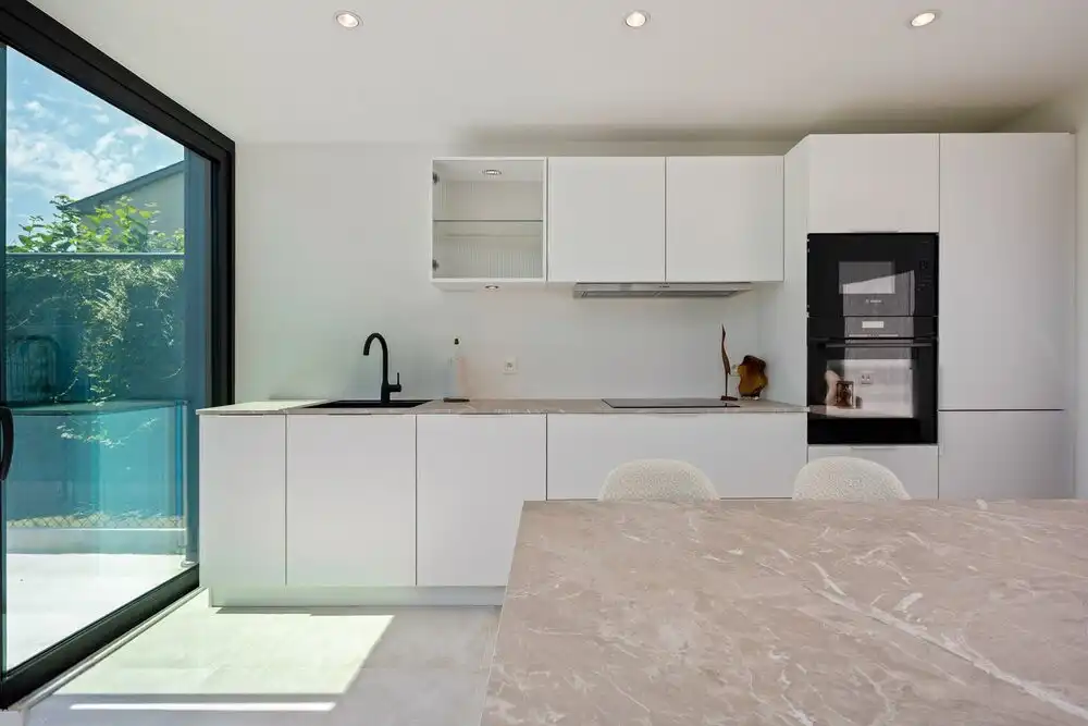 Prachtig vernieuwde bungalow te Schriek foto 14
