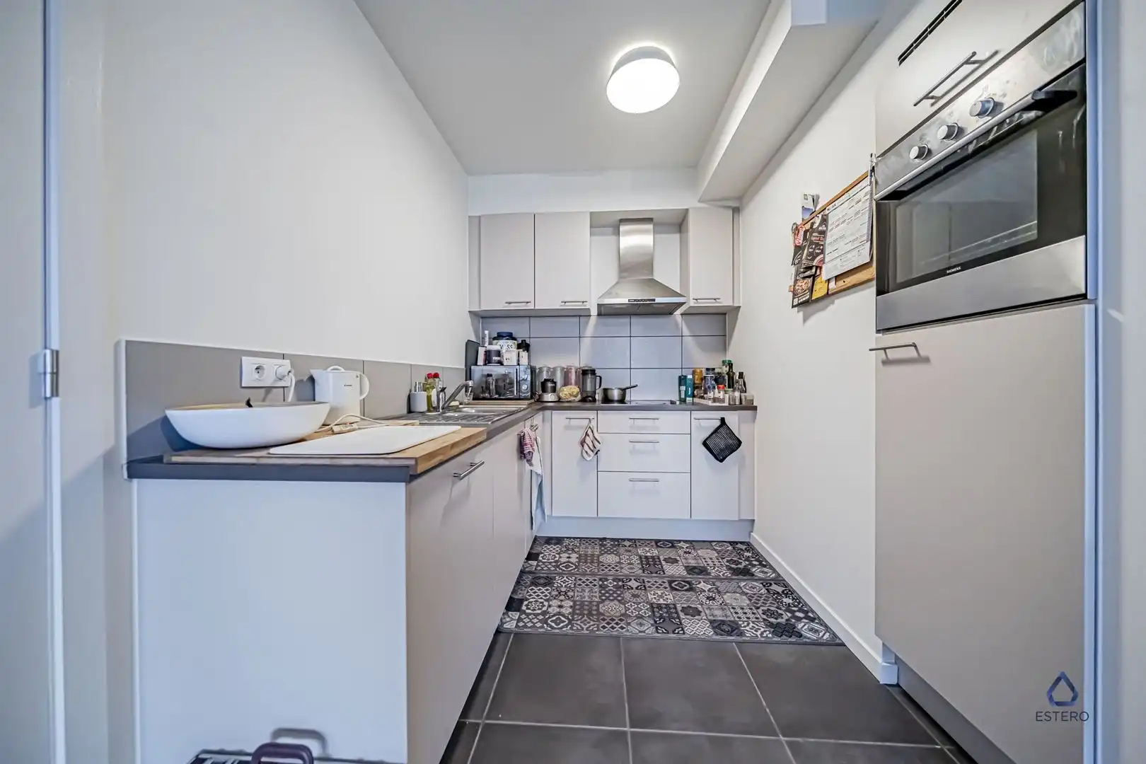 Instapklaar 2-slaapkamer appartement met terras en parking  foto 5