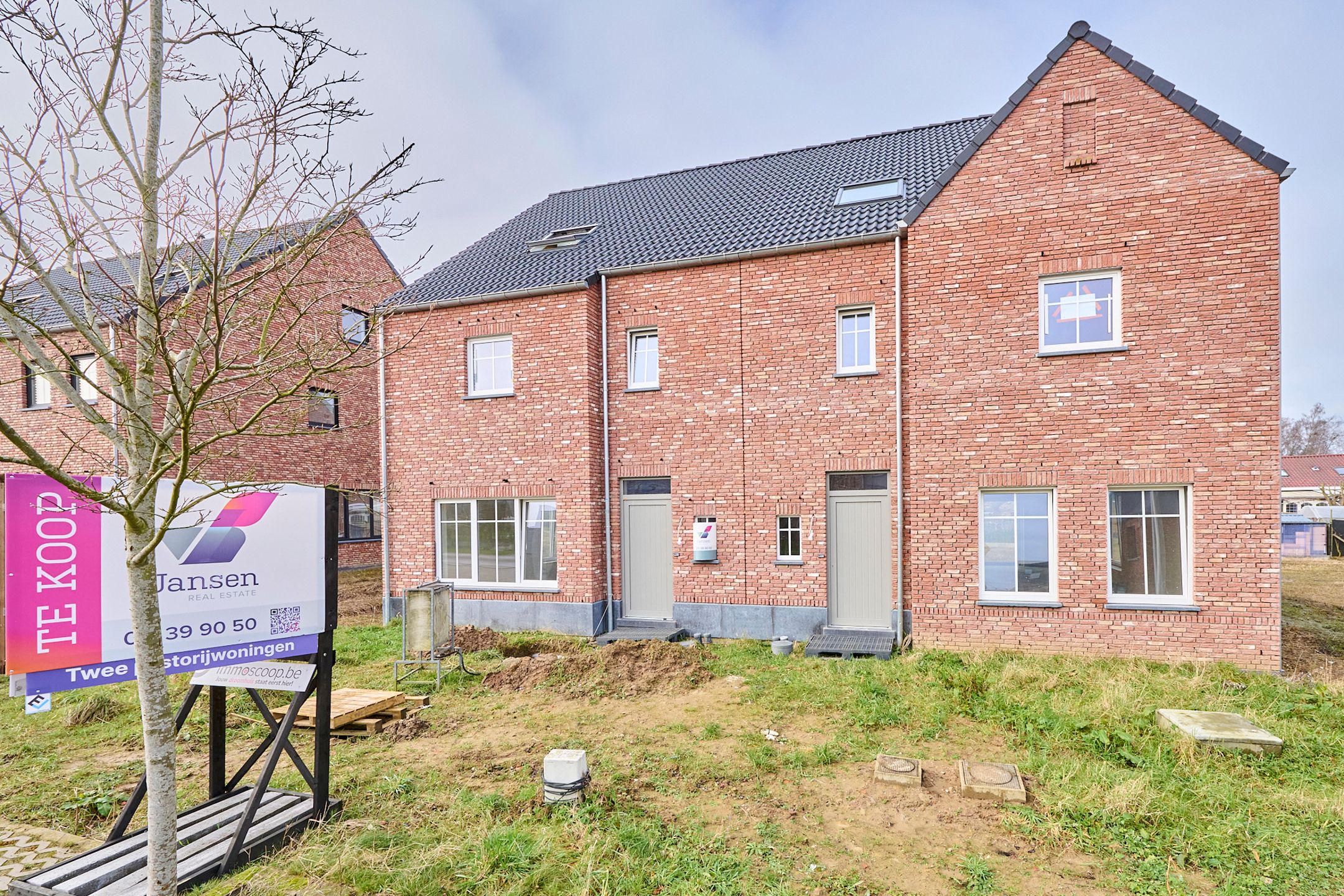 LAATSTE Nieuwbouw BEN-gezinswoning foto {{pictureIndex}}
