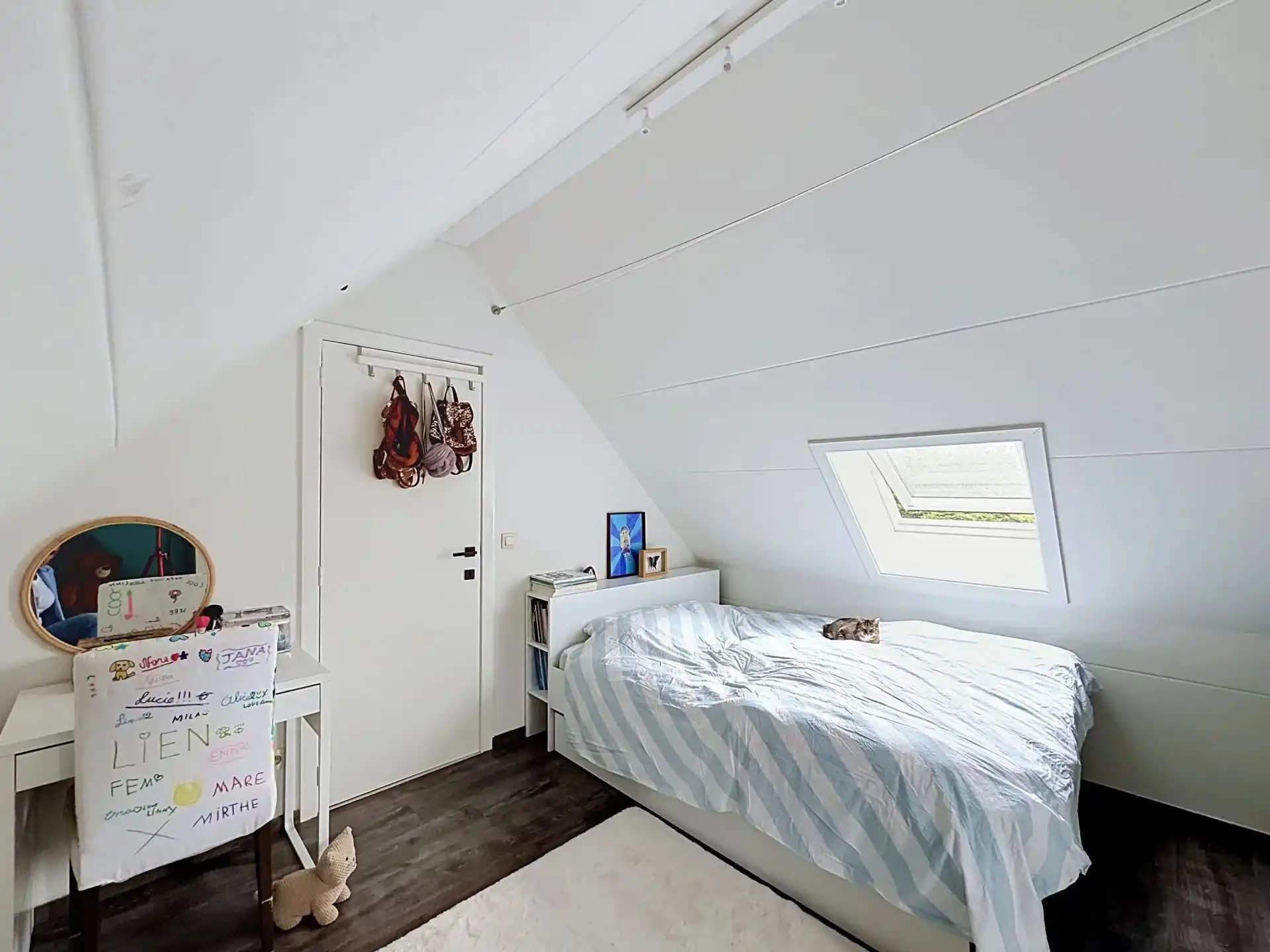 Instapklare gezellige woning op een mooi perceel met 3 slaapkamers en 2 badkamers foto 31