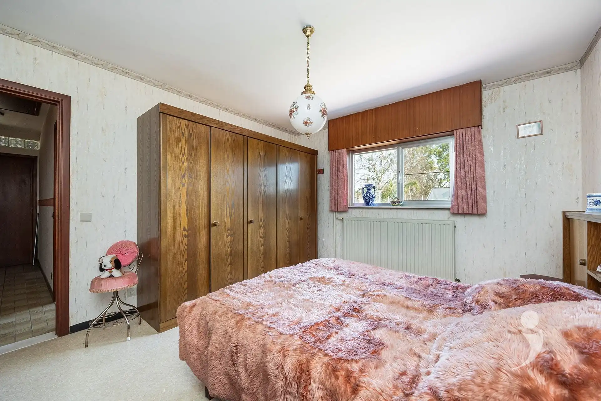 Te renoveren alleenstaande woning met zuidgerichte tuin en weids uitzicht foto 15