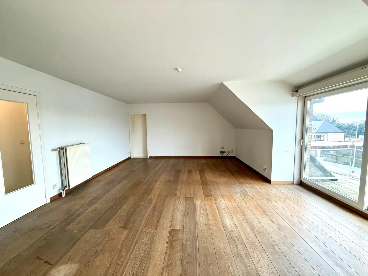 Dakappartement met 2 slaapkamers, 2 douchekamers en parkeerplaats foto 7