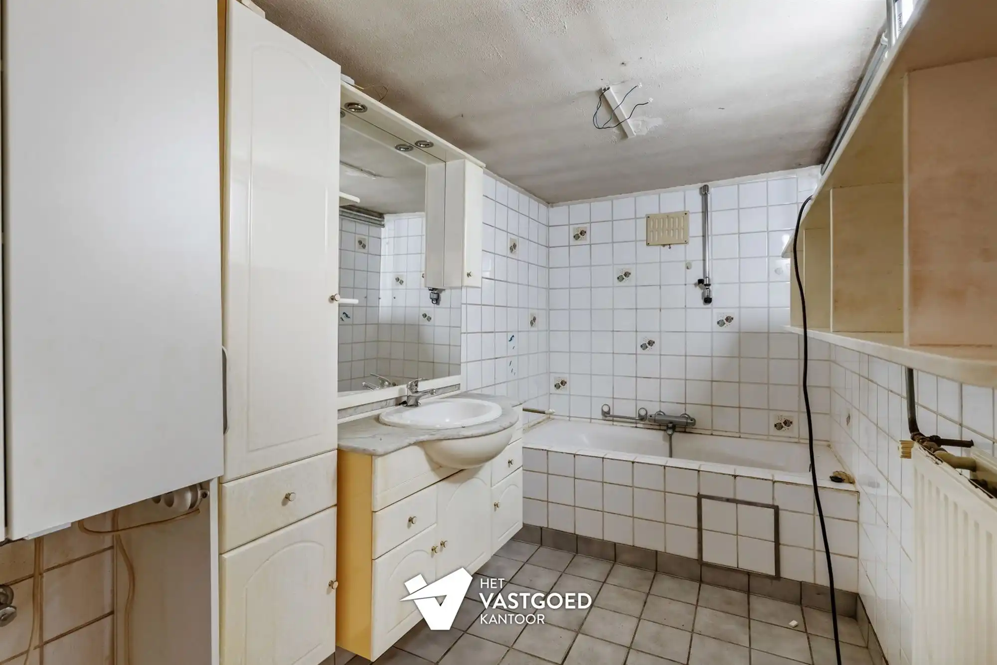 WONING MET POTENTIEEL EN CA 90M2 BIJGEBOUWEN OP MOOIE LIGGING foto 10