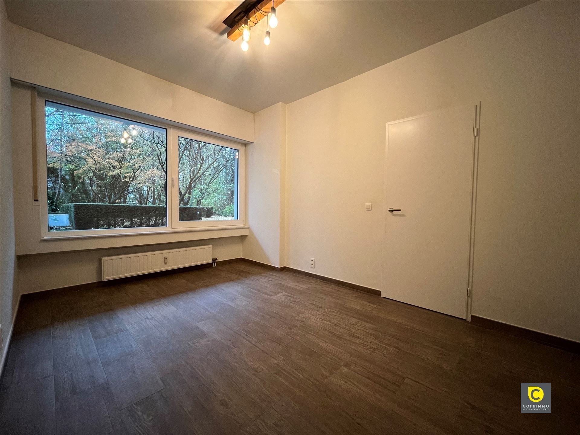 Instapklaar gelijkvloersappartement met 1 SLPK foto 4