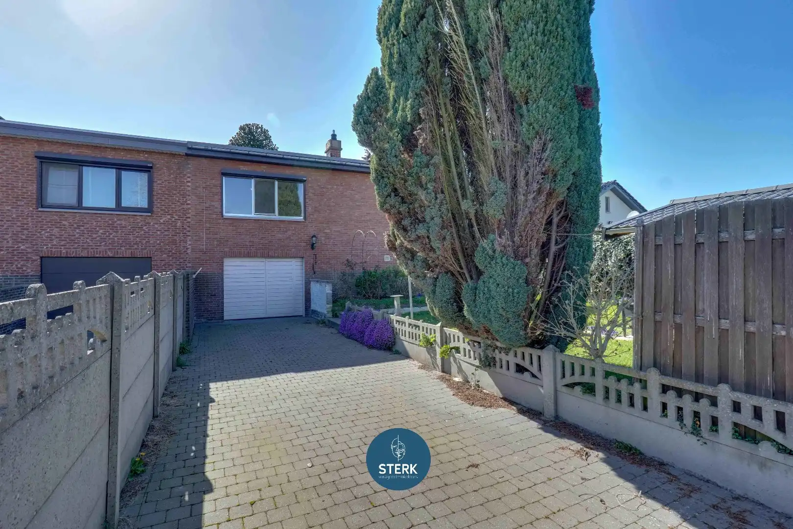 OP TE KNAPPEN SPLITLEVELWONING OP EEN GELIEFDE LOCATIE TE LANAKEN !  foto 21