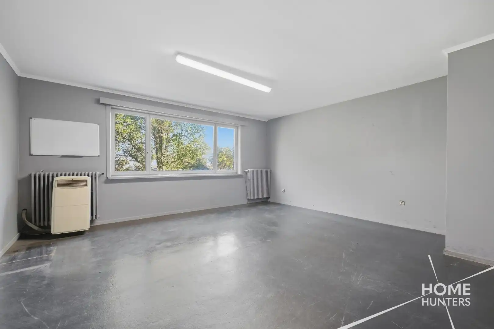UITZONDERLIJK BEDRIJFSGEBOUW MET 2.268 M² LOODSRUIMTE EN 528 M² KANTOREN IN IEPER foto 30