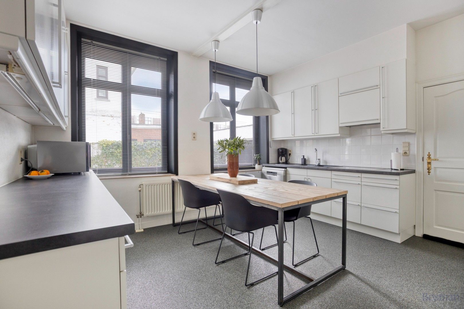 Gerenoveerde gezinswoning te koop in Tessenderlo centrum foto 9