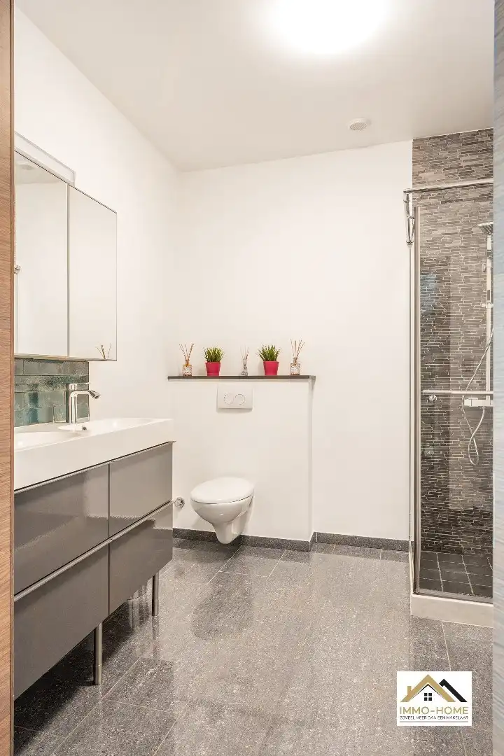 Instapklare woning met 4 slaapkamers EN groot atelier! foto 11