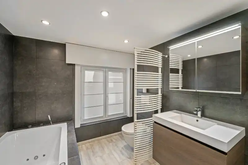 Zonnebeke-Passendale.&nbsp; Wonen en werken, grote verzorgde woning met > 5 slaapkamers en aparte >60m2 kantoorruimte / praktijk / hobbyruimte met aparte ingang. foto 14