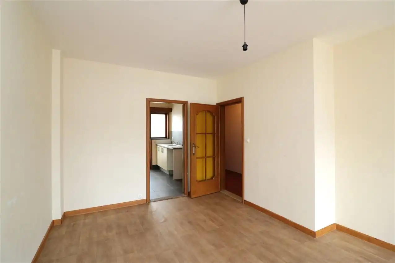 Duplexapp. met 2 grote slpkmrs en terras foto 5