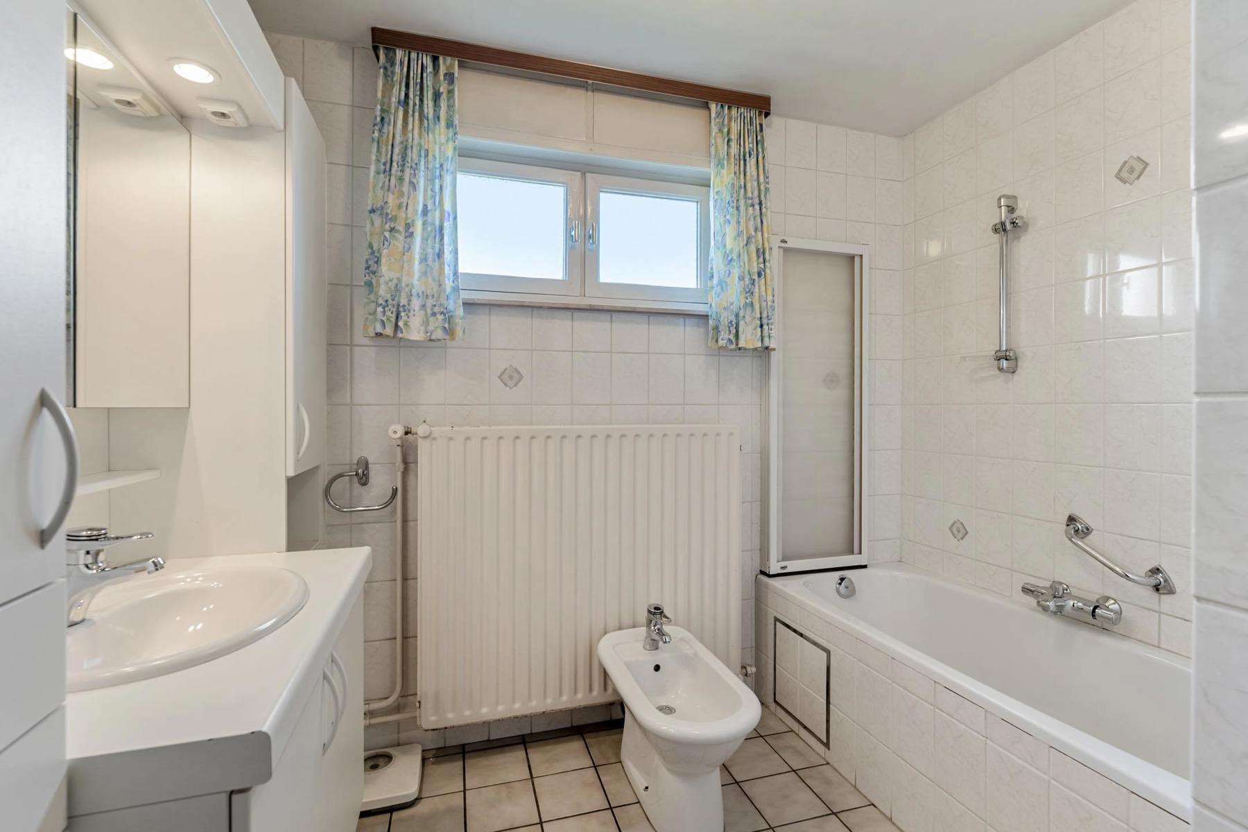 Charmante woning met vergezicht in Pelt foto 12