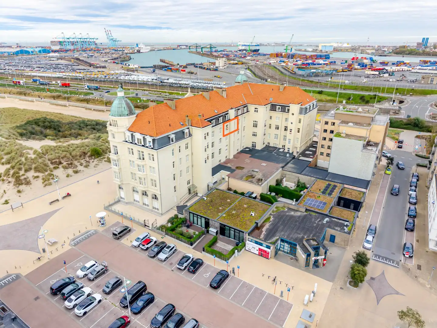 Knusse pied-à-terre in de magnifieke residentie Palace aan het strand van Zeebrugge foto 10