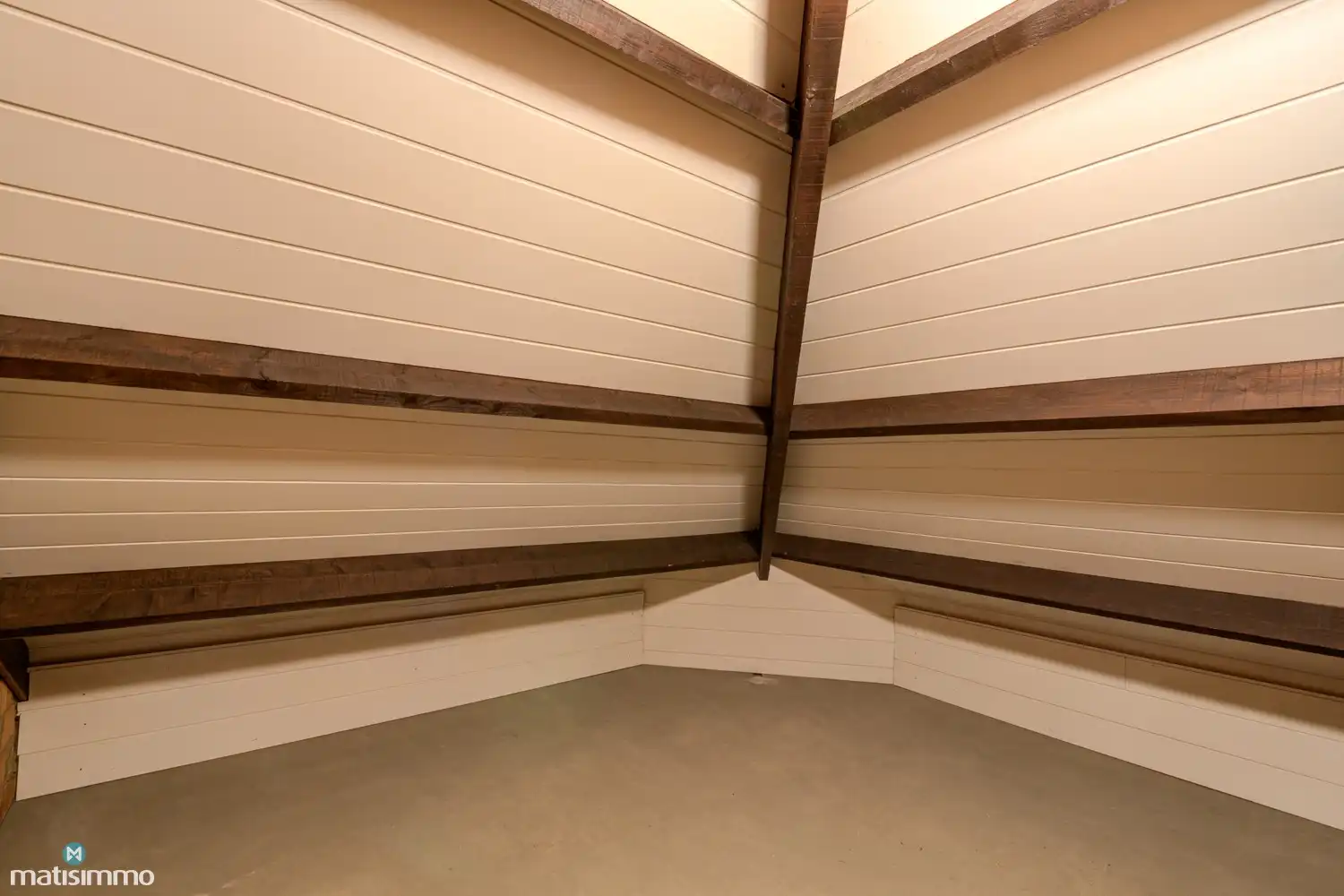 ZEER RUIME GEZINSWONING MET 4 SLAAPKAMERS, GARAGE EN TUIN TE BILZEN foto 28