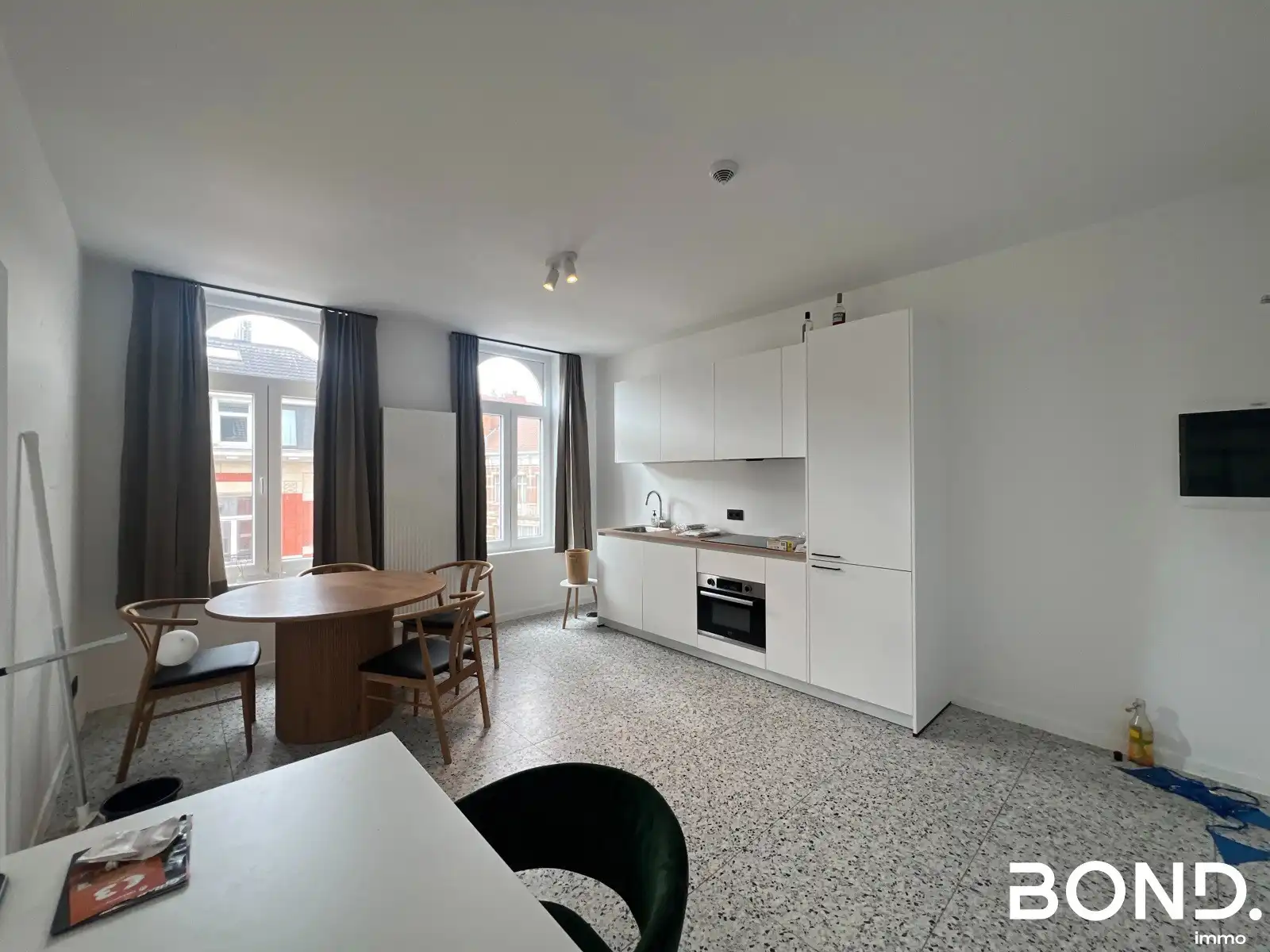 Gerenoveerd twee-slaapkamer studentenappartement te huur in hartje Leuven foto 3