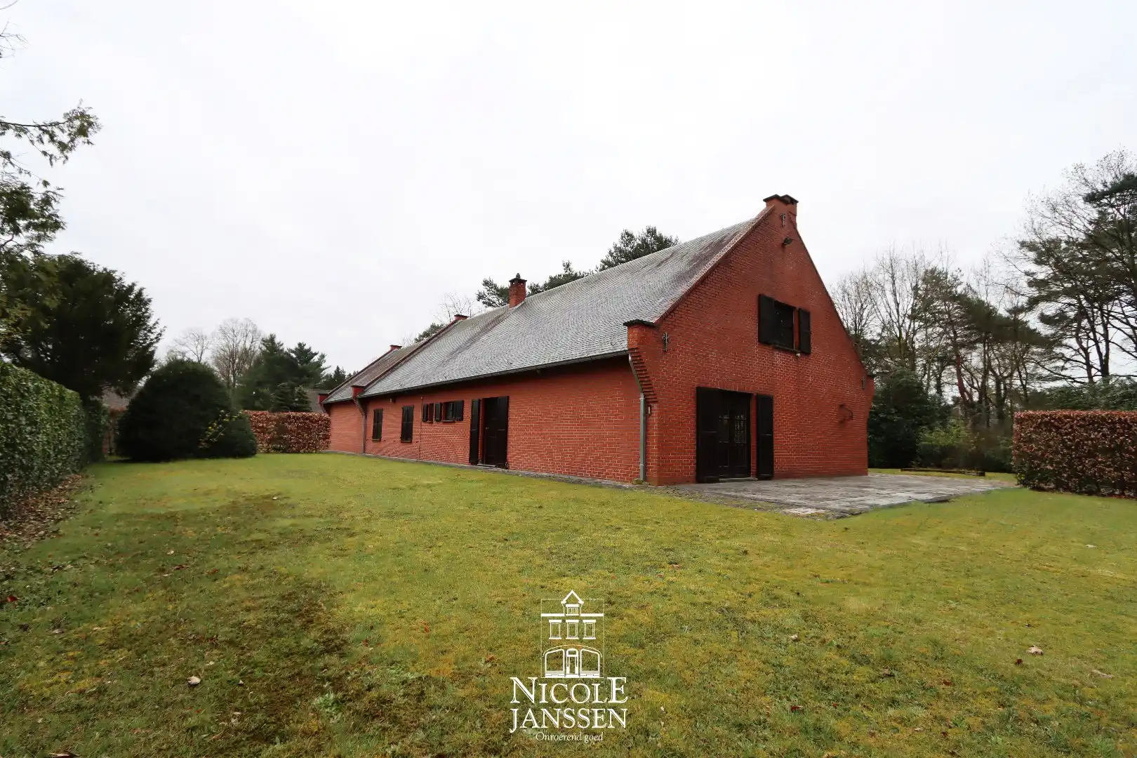 Degelijk gebouwd landhuis  foto 24