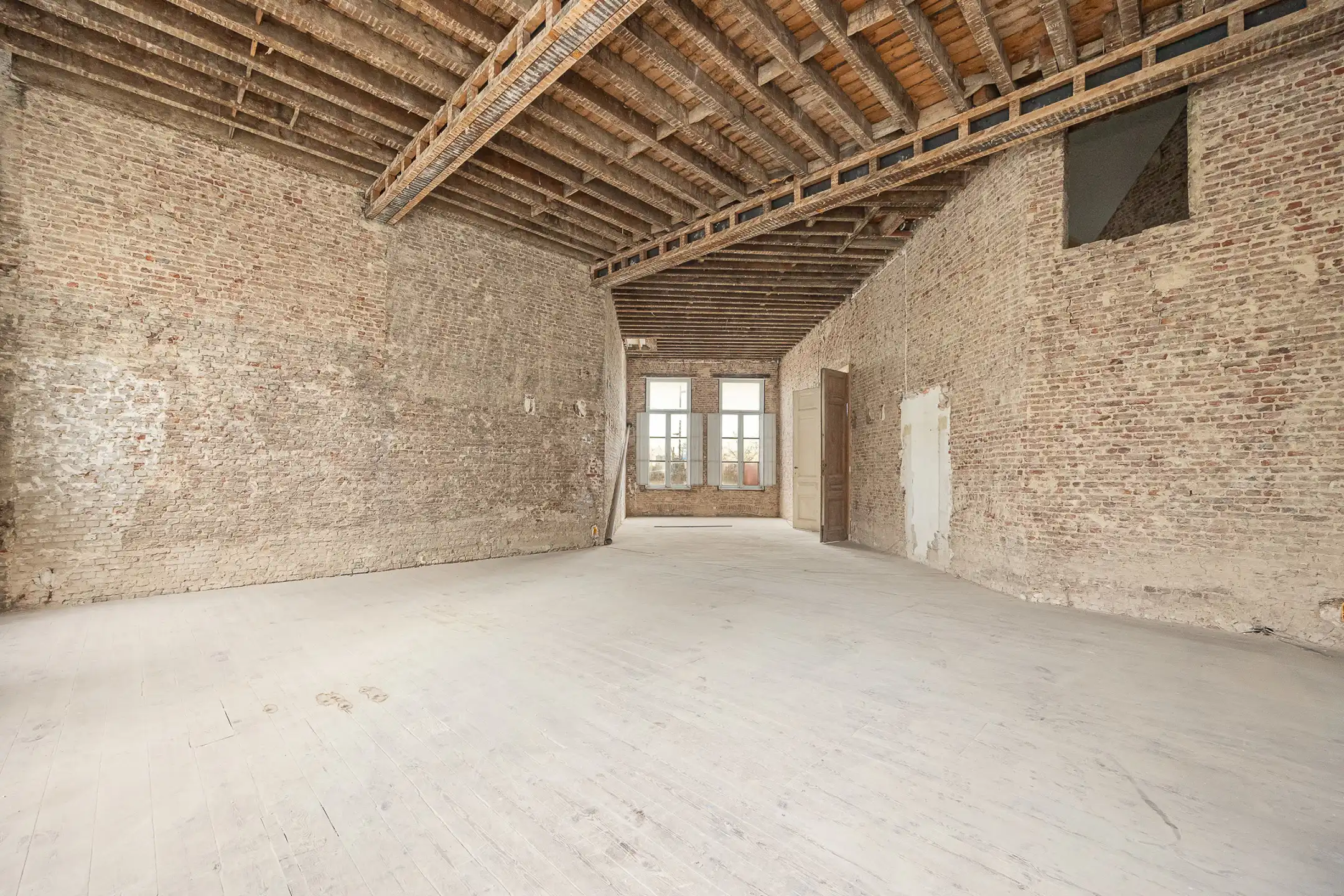 ANTWERPEN KAAIEN - Uniek herenhuis aan de Scheldekaaien foto 4