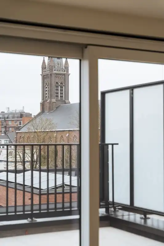 Moderne stadswoning met tuin en dakterras in hartje Kortrijk foto 18