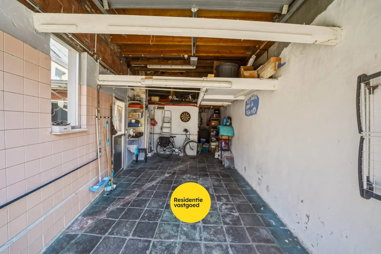 Op te frissen hoekwoning met garage in Bredene foto 18