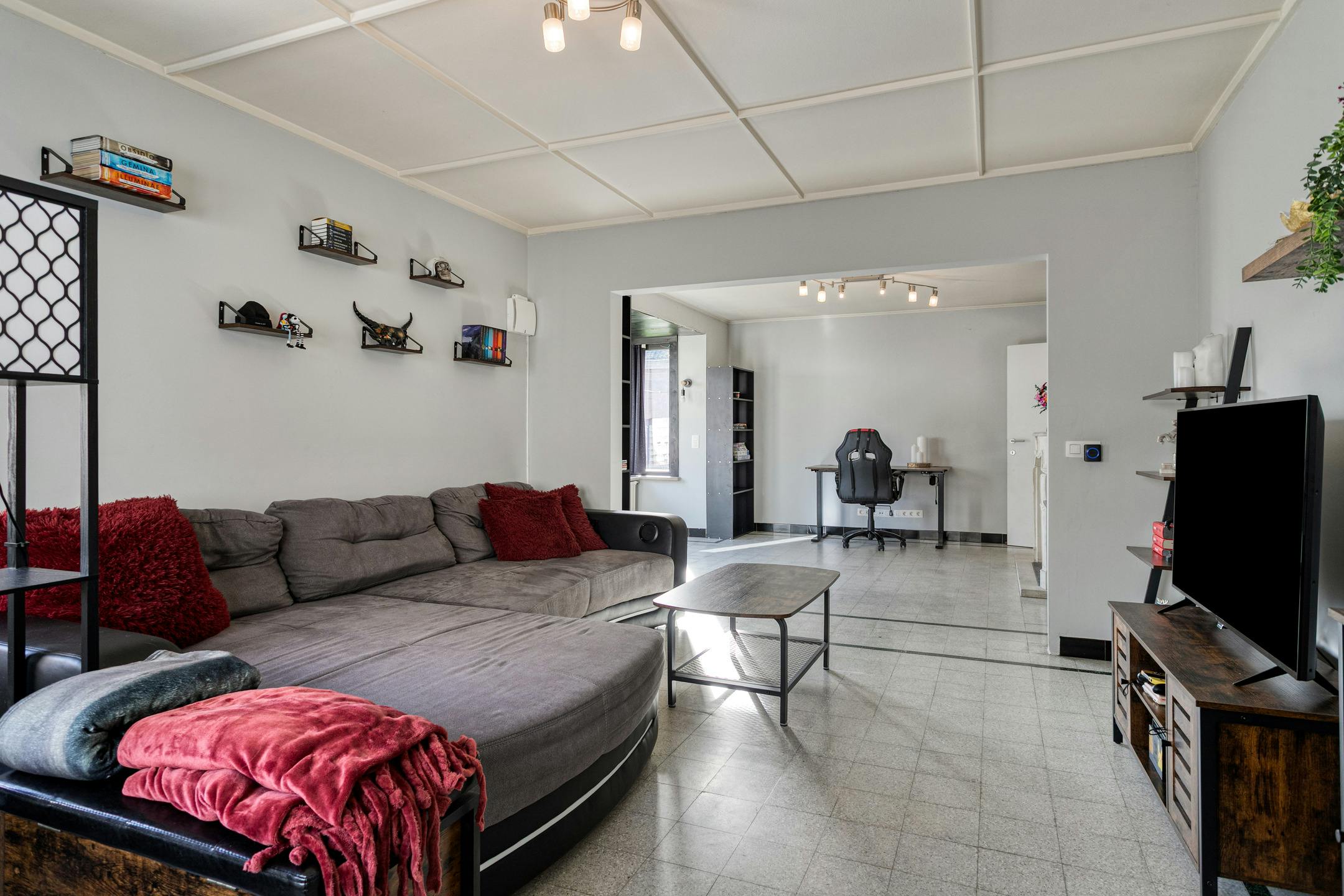 Huis met 4 slaapkamers, garage en zonnige tuin in Landegem foto 5