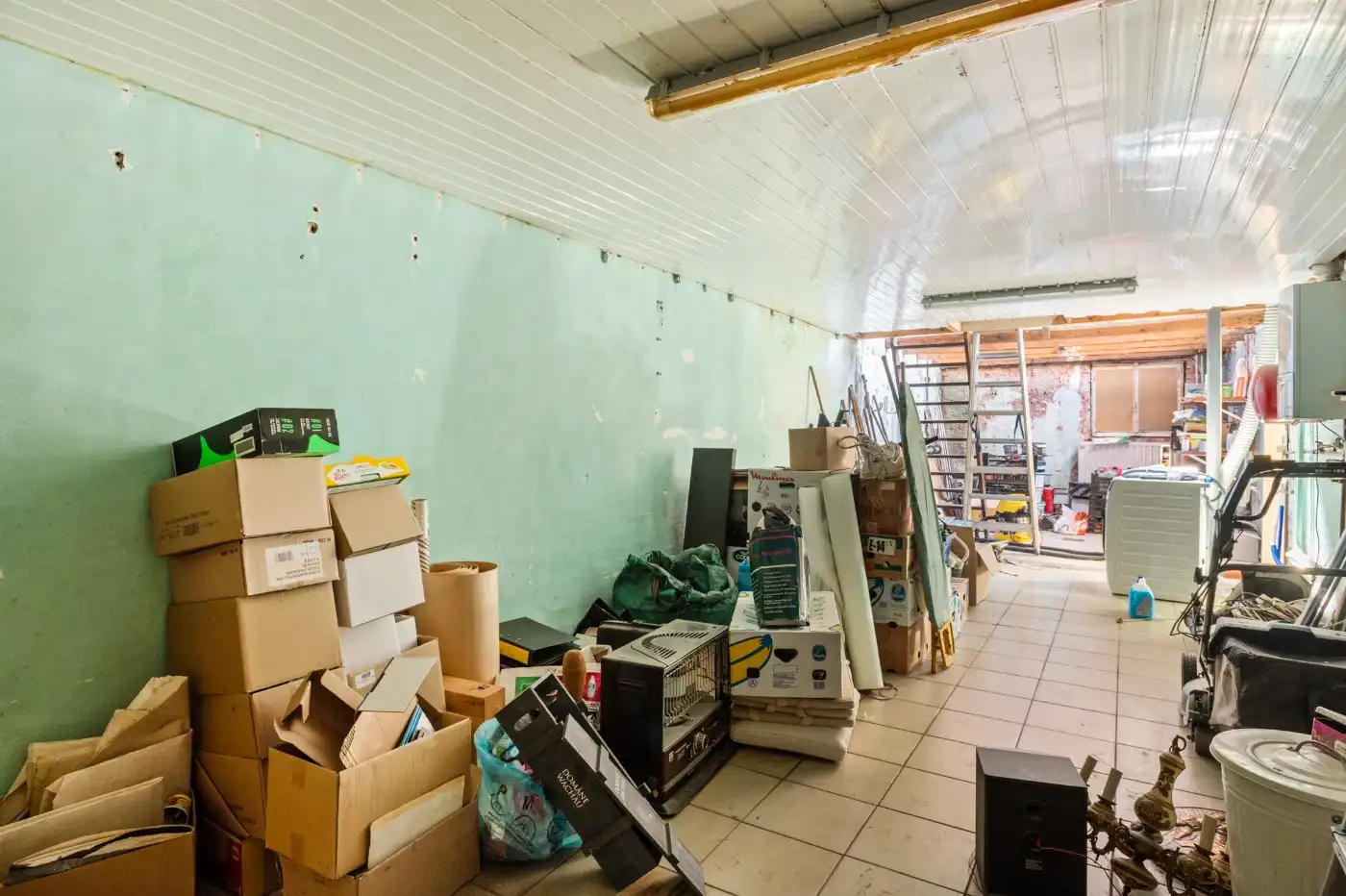 Charmante, te renoveren woning met 2 slpk., garage en tuin foto 13
