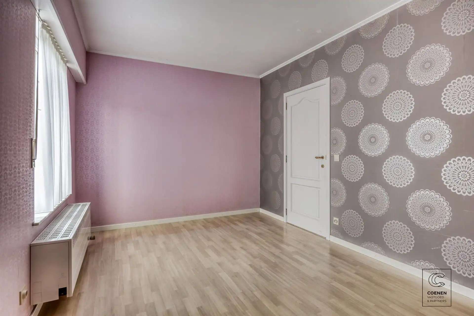 Charmante gezinswoning van 196 m², 3 slpks en 3 garages! foto 16