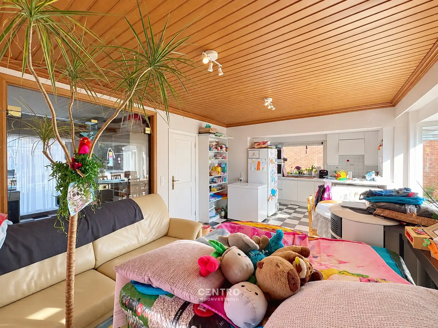 Charmante woning met grote garage/atelier van ± 125m² met landelijke vergezichten op een perceel van 831m². foto 12