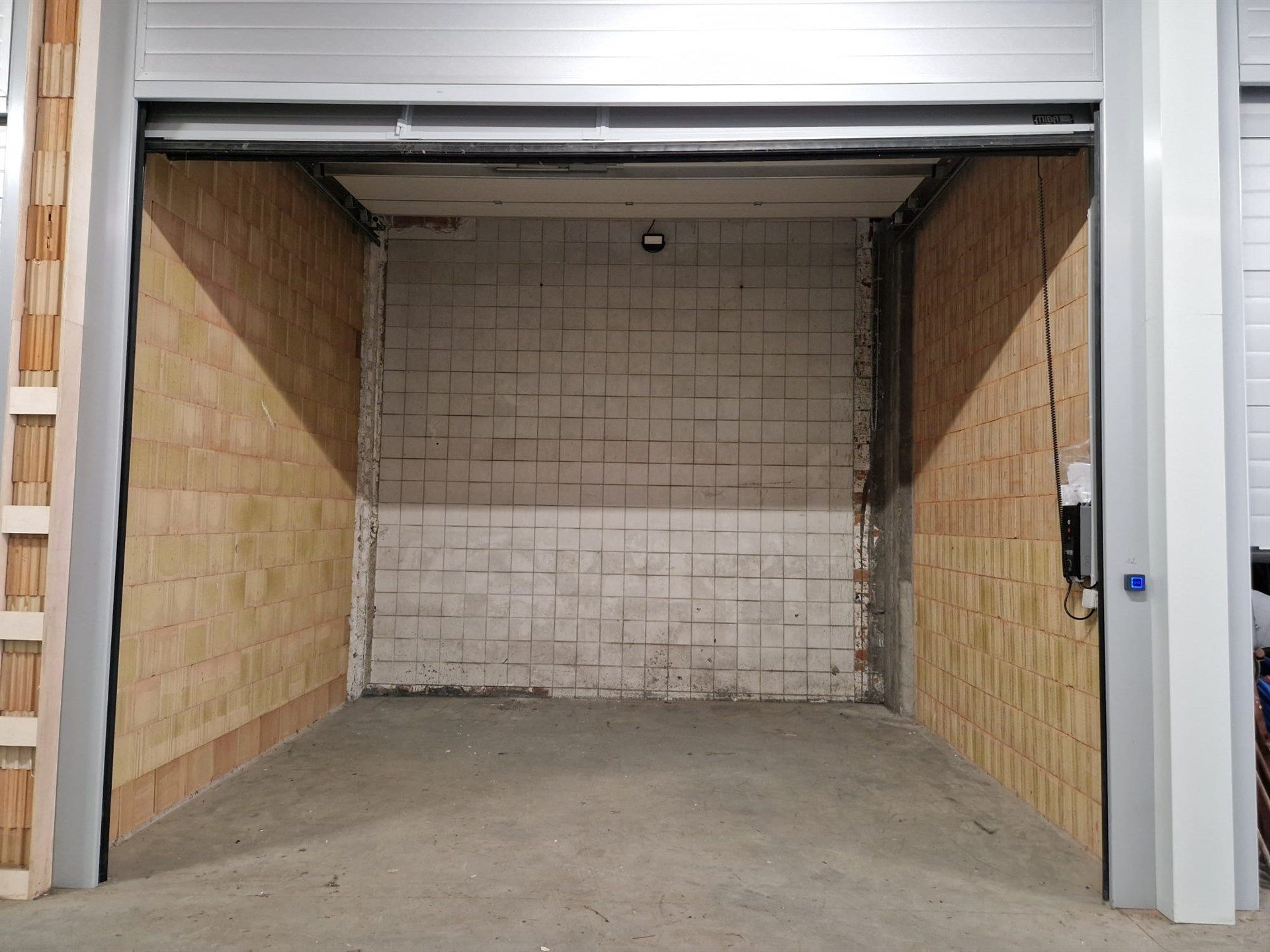 Loods 22 m² met 8m hoogte foto 3