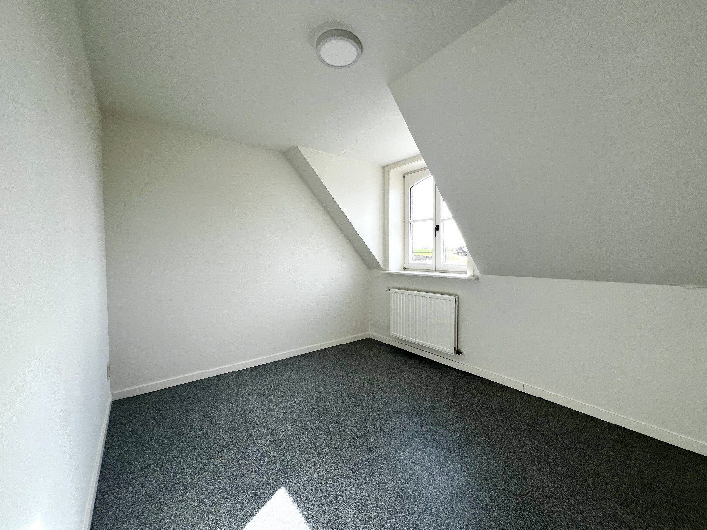 Veelzijdige eigendom met tal van mogelijkheden te koop te Zwevegem! foto 18