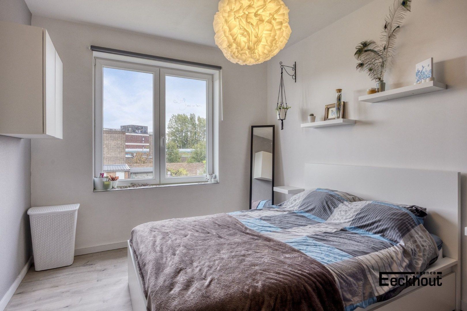 Volledig gerenoveerd appartement op gunstige ligging te Bredene! foto 8