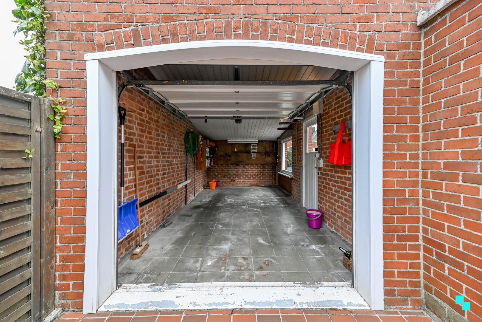 Charmante woning met prachtige tuin en drie slaapkamers te Izegem foto 26