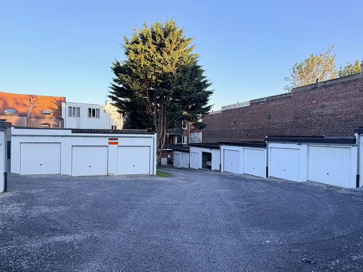 Gunstig gelegen garagebox foto 4