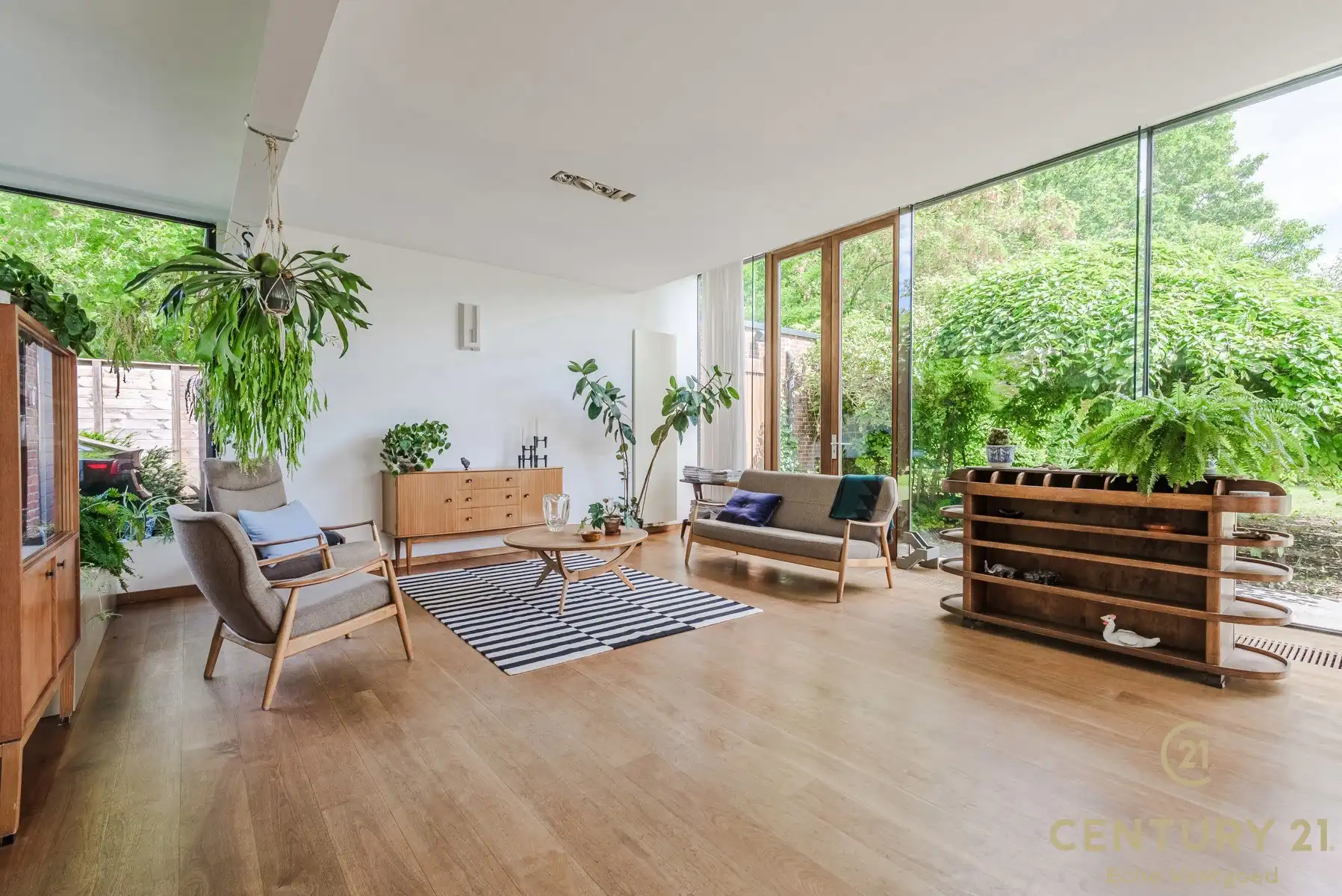 Centraal gelegen karaktervolle woning met 4slpk en tuin foto 5