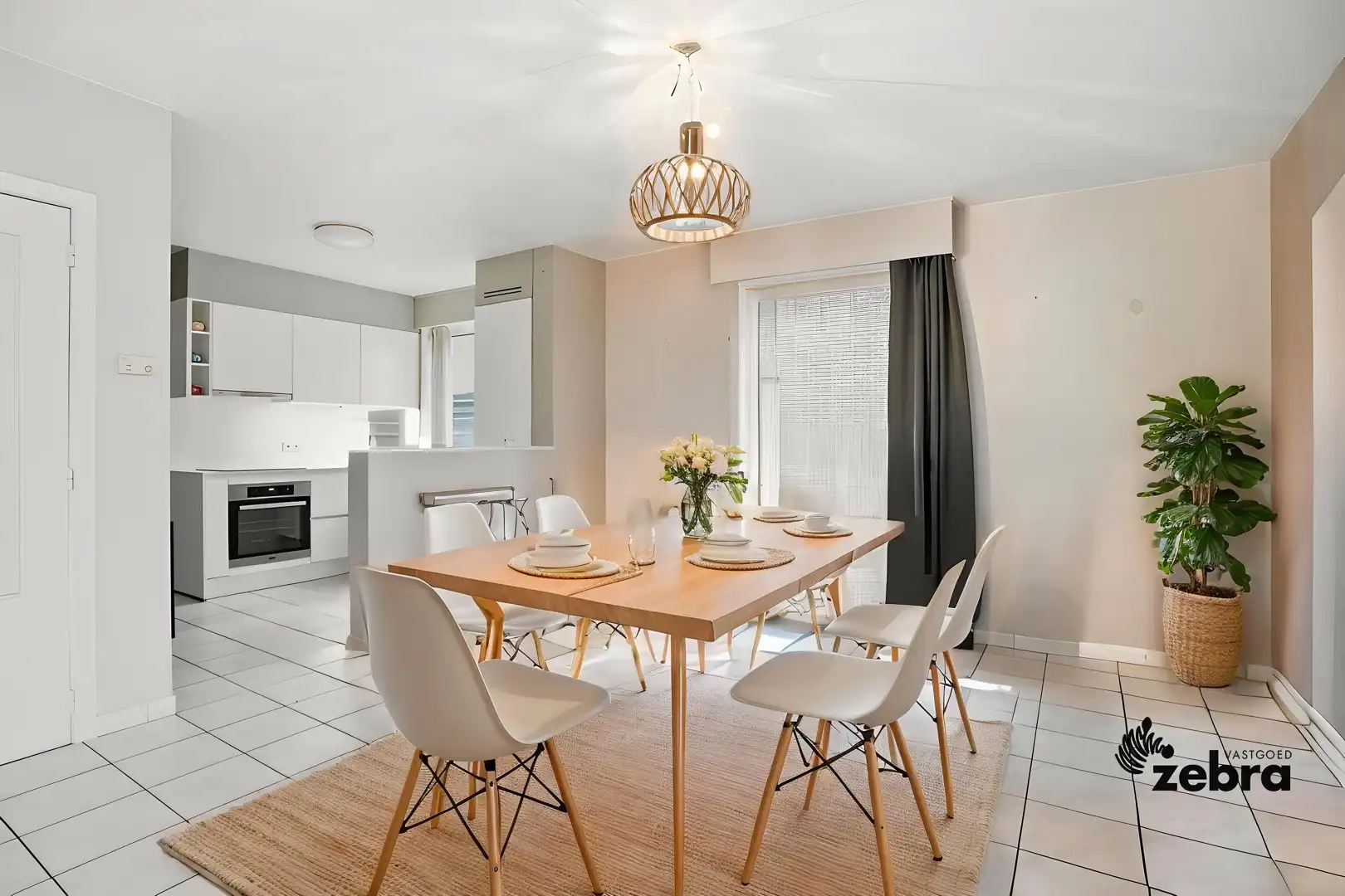 Instapklaar gelijkvloers appartement met tuin van 116 m² en garage! foto 3