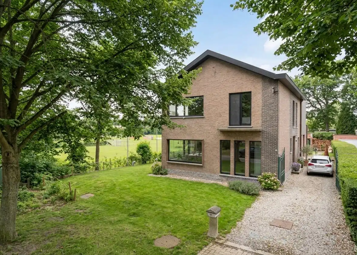 Prachtig afgewerkte woning (EPC A) met magazijn te Branst foto 17