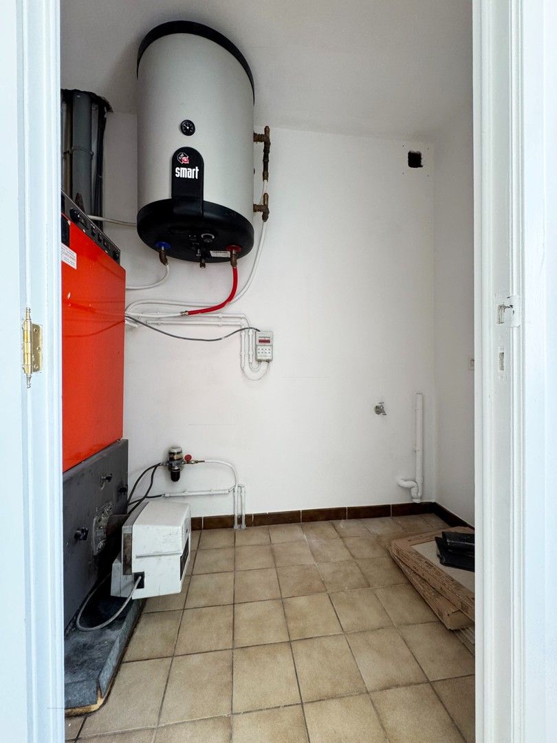 Recent gerenoveerd appartement met drie slaapkamers en garage. foto 11